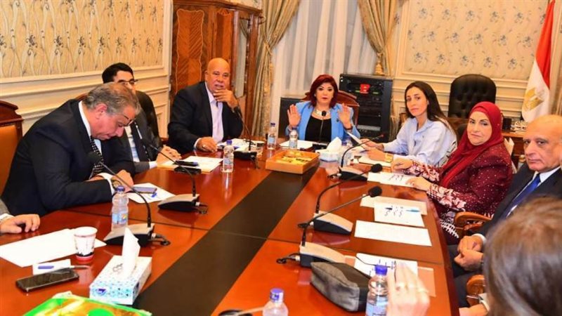 لجنة السياحة والطيران