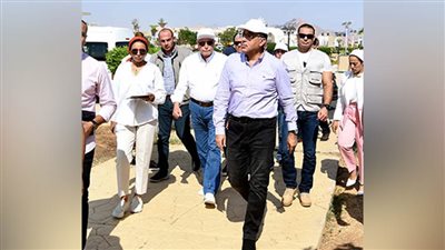 خلال جولته بشرم الشيخ.. رئيس الوزراء يتابع أعمال تطوير ميدان السلام والمنطقة المحيطة 