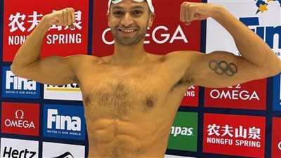 وزير الرياضة يشيد بمنظومة السباحة المصرية بعد فوز القماش ببطولة العالم بكندا