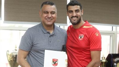 الأهلي يعلن تجديد عقد عمر بدير نجم تنس الطاولة لمدة 4 مواسم