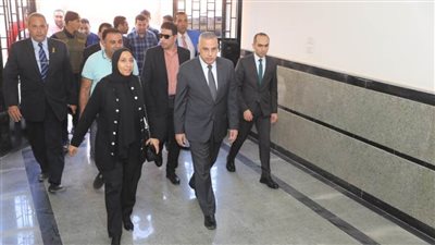 محافظ سوهاج يتفقد المكاتب الإدارية التابعة للمحافظة عقب تطويرها بمبنى مدينة ناصر