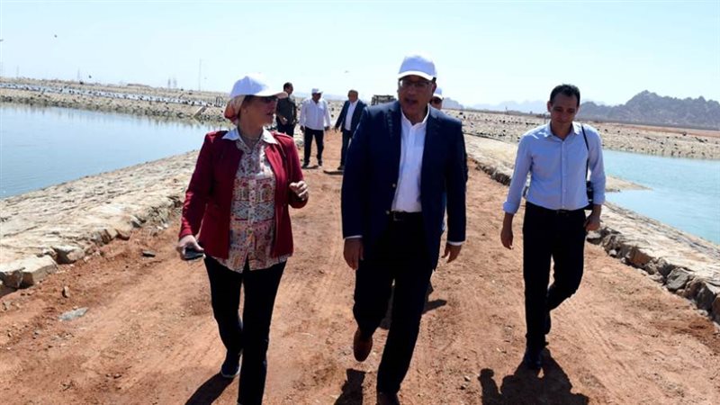 رئيس الوزراء يتفقد