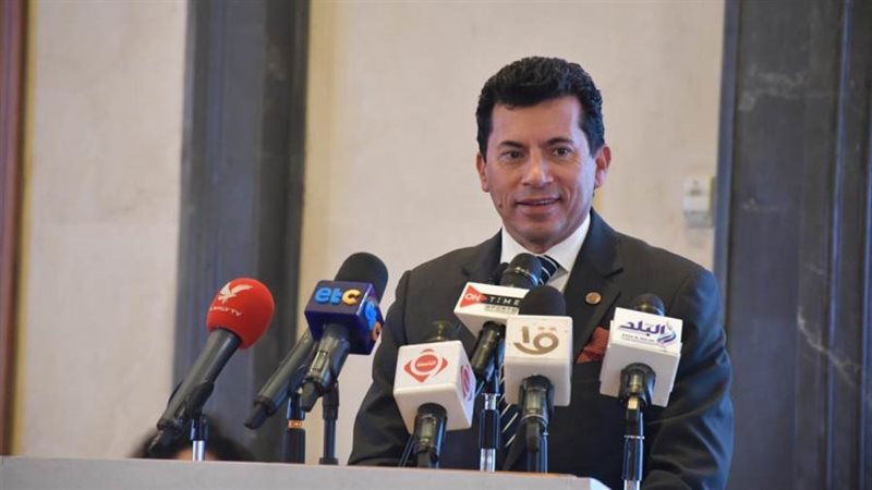 الدكتور أشرف صبحي