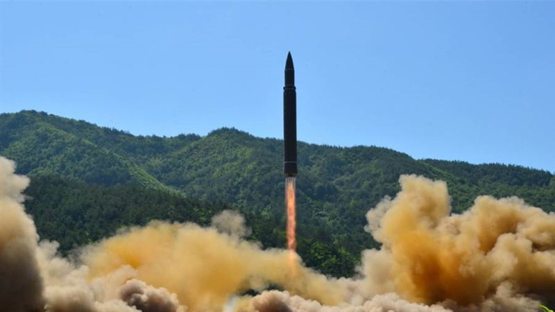 كوريا الشمالية أطلقت