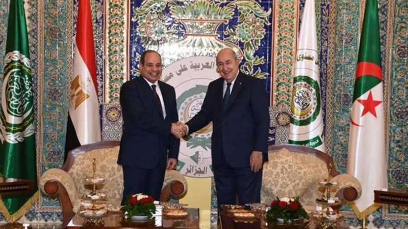 الرئيس السيسي يهنئ