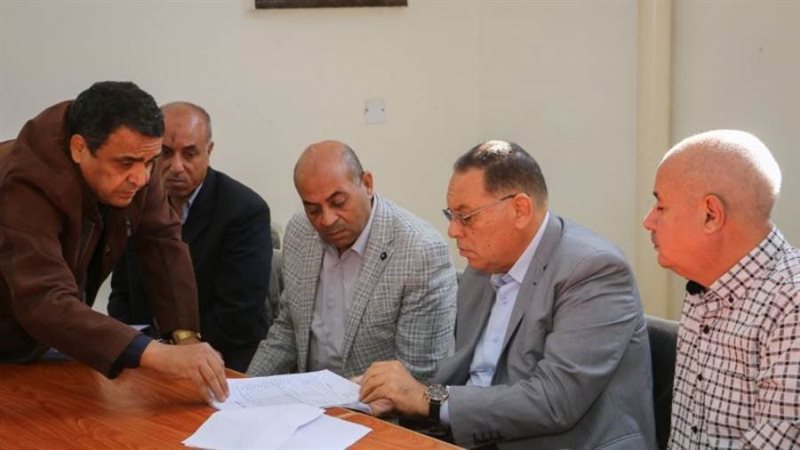 جانب من زيارة المحافظ