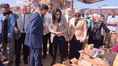 نائب محافظ البحيرة تتفقد قافلة سكانية شاملة بقرية البريجات بكوم حمادة