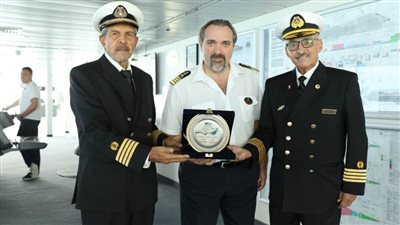 قناة السويس تشهد عبور أحدث السفن السياحية في العالم MSC WORLD EUROPA في رحلتها الأولى