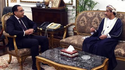 رئيس الوزراء يشيد بعلاقات الود والأخوة التي تربط مصر بسلطنة عمان