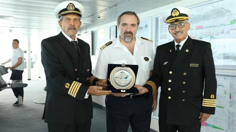 قناة السويس تشهد