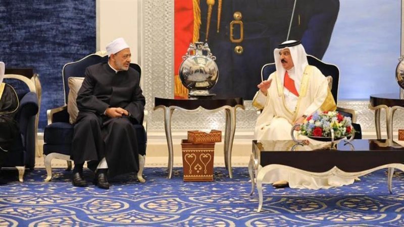 شيخ الأزهر وملك البحرين