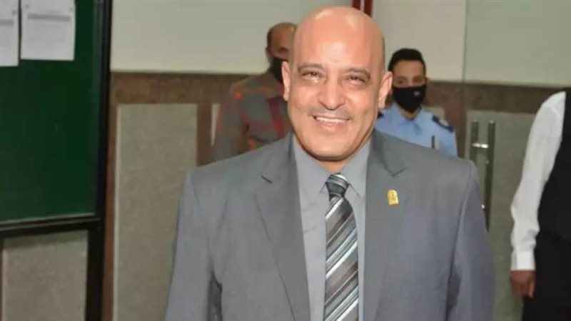 الدكتور أيمن محمود