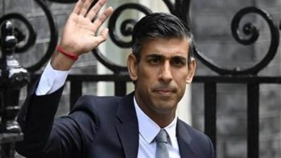 رئيس الوزراء البريطاني يجري اتصالًا هاتفيًا بنظيره الياباني