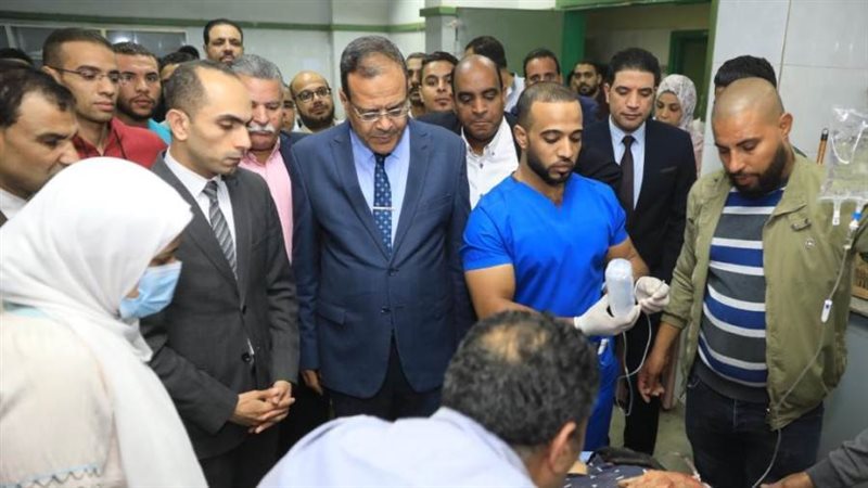 رئيس الجامعة يتابع