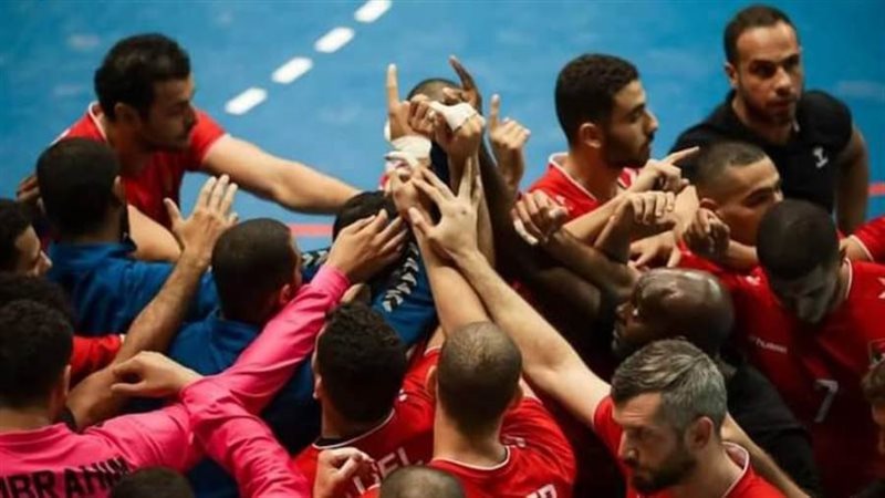 يد رجال الاهلي