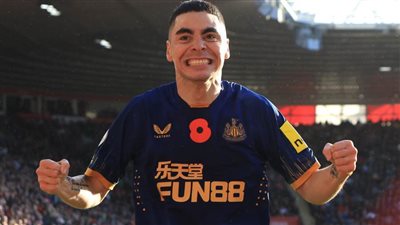 يقوده الطموح.. نيوكاسل يواصل تألقه برباعية في شباك ساوثامبتون في البريميرليج