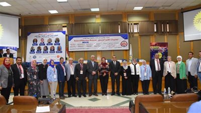 رئيس جامعة أسيوط يشيد بدور قسم أمراض الصدر في رفع مستوى الكوادر الطبية بأسيوط