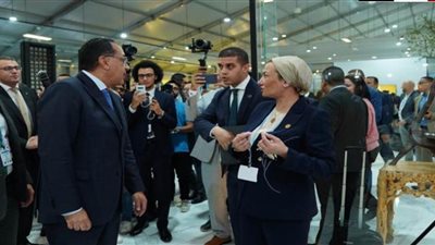 عاجل| وزيرة البيئة ترافق مدبولي بجولته في الجناح المصري بالمنطقة الزرقاء