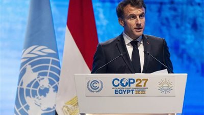  الرئيس الفرنسي: لن نفرط في التزاماتنا المناخية بسبب الحرب الروسية على أوكرانيا