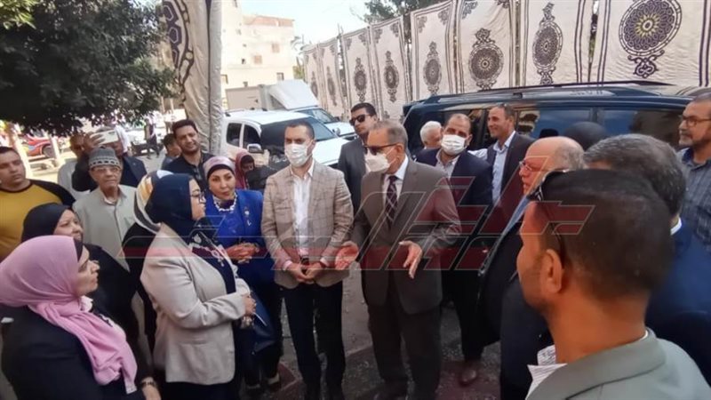 جولة المحافظ