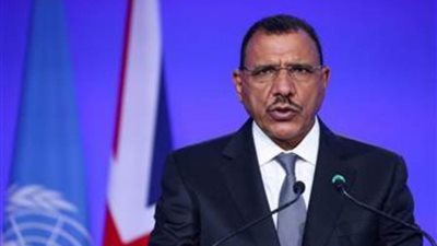 رئيس النيجر يدعو إلى تسريع جهود الحد من انبعاثات الغازات الدفيئة