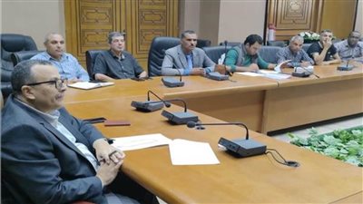 البدء في تنفيذ ٤ محاور جديدة للطرق بمركز الشيخ زويد