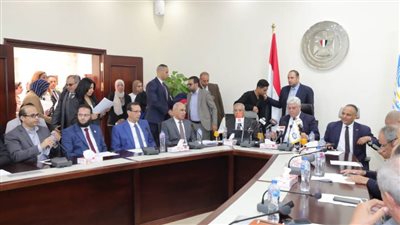    وزير التعليم العالي يشيد بالمشروعات البحثية للجامعات والمراكز لمواجهة تداعيات التغيرات المُناخية