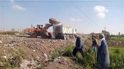 رفع 285 طن مخلفات صلبة وقمامة من المقلب الوسيط وأحياء مدينة سمالوط