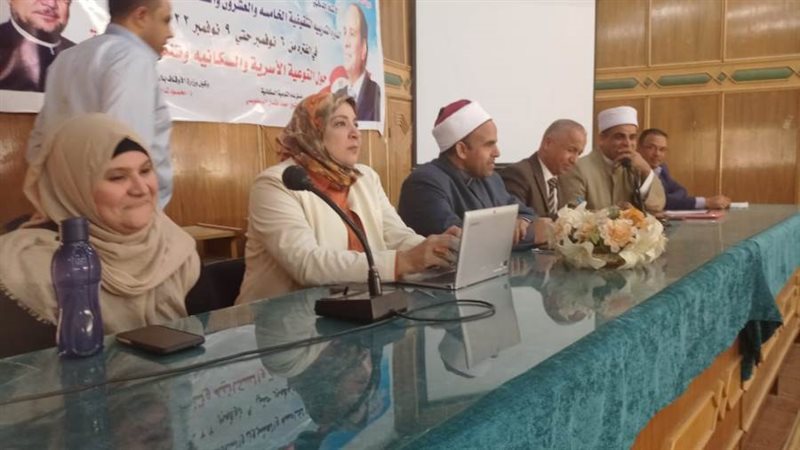 ندوات ومحاضرات مكثفه