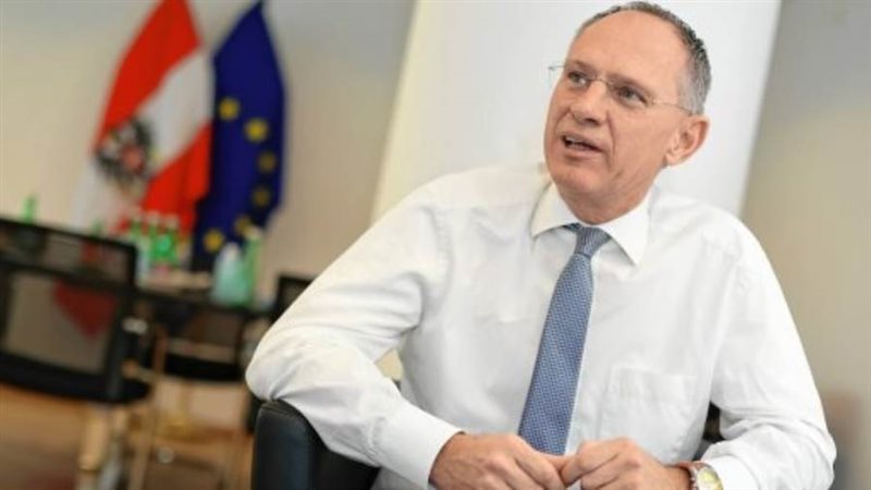 جيرهارد كارنر وزير