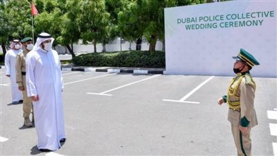 منصور بن محمد يشهد العرس الجماعي لــ100 شاب في دبي