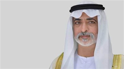 نهيان بن مبارك يفتتح معرض المجوهرات والساعات 2022 في أبوظبي