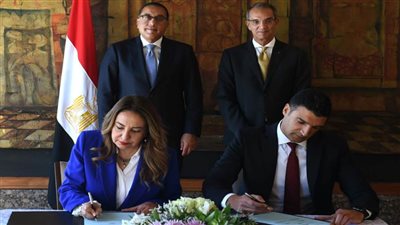 رئيس الوزراء يشهد مراسم توقيع مذكرة تفاهم بشأن تحويل المؤسسات الحكومية إلى مؤسسات ذكية 