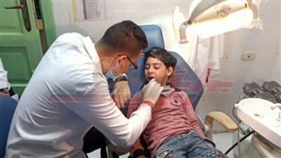 فحص وعلاج 1314 مواطنًا بالقافلة الطبية ضمن 