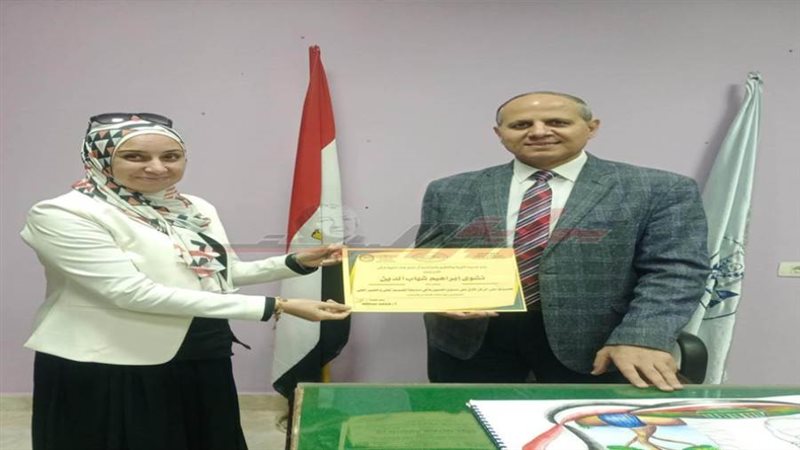 خلال التكريم