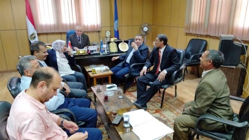 لجنة لاختيار مديرا