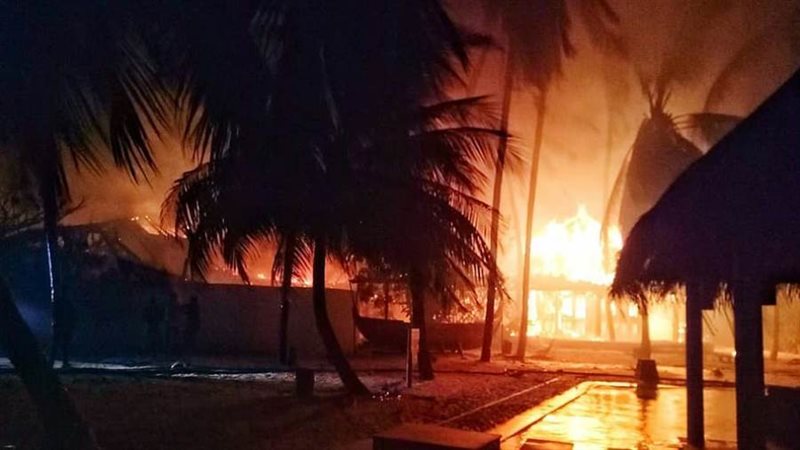 حريق شب في مبنى يأوي