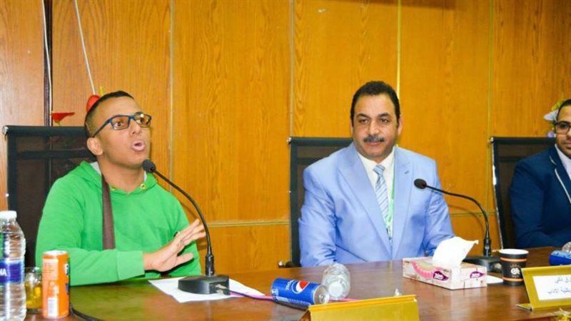 جانب من الندوه