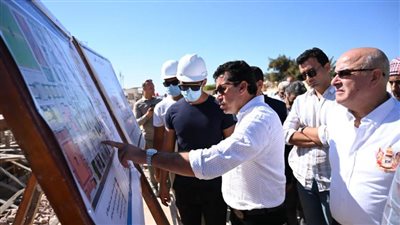 وزير الرياضة يتفقد منتدى شباب الطور والأعمال الإنشائية بمعسكر الشباب