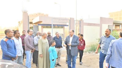 محافظ أسيوط يتفقد أعمال تنفيذ محطة رفع صرف صحي مساكن كوم أبوشيل