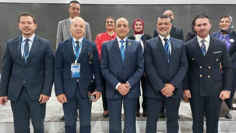 وزير الطيران خلال