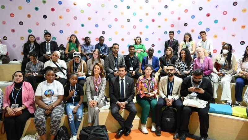 وزير الشباب يستعرض