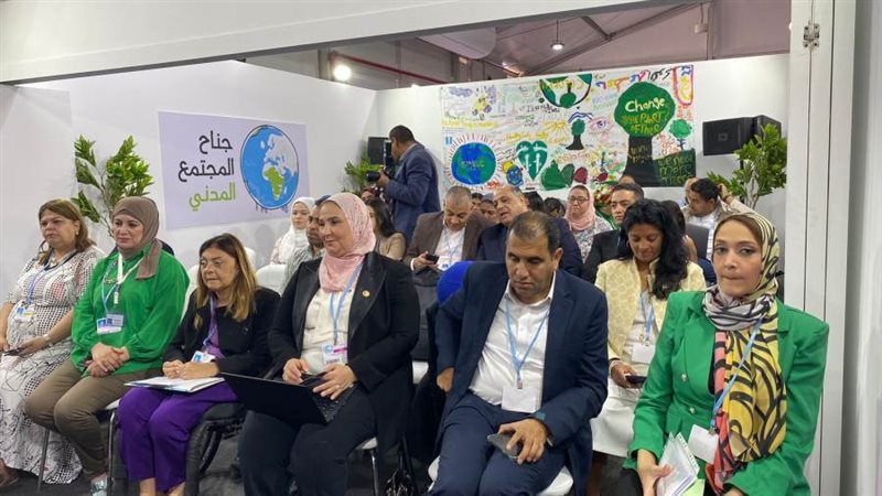 جانب من الندوة