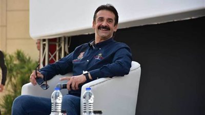 الفنان كريم عبد العزيز: الإمارات منارة للفكر والفن.. والعلاقات المشتركة قوية