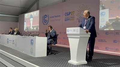 وزير الزراعة يشارك في جلسة 