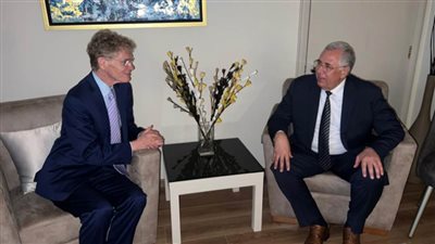 وزير الزراعة يبحث مع نظيره الأمريكي التعاون في المجالات الزراعية المختلفة