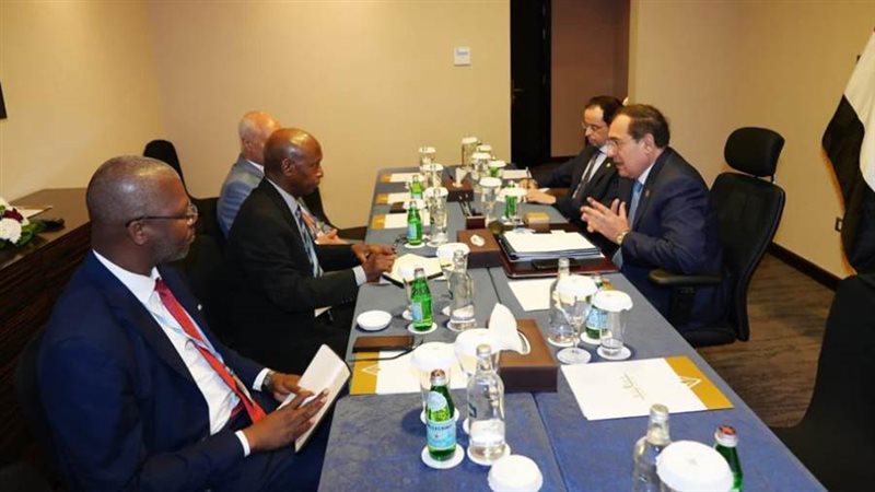 وزير البترول مع الدكتور