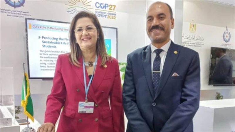 عددا من الوزراء والمسؤولين