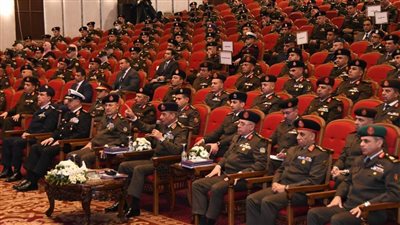 وزير الدفاع والإنتاج الحربي يشهد مناقشة البحث الرئيسي لإدارة الشؤون المعنوية 