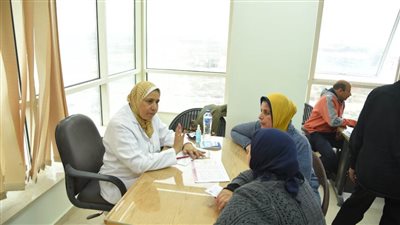 الكشف على العاملين بديوان عام محافظة الإسكندرية ضمن فعاليات 